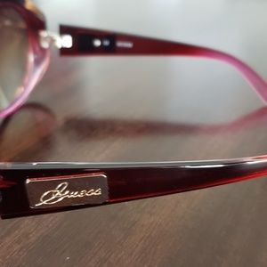 Fuscia Guess sunglasses